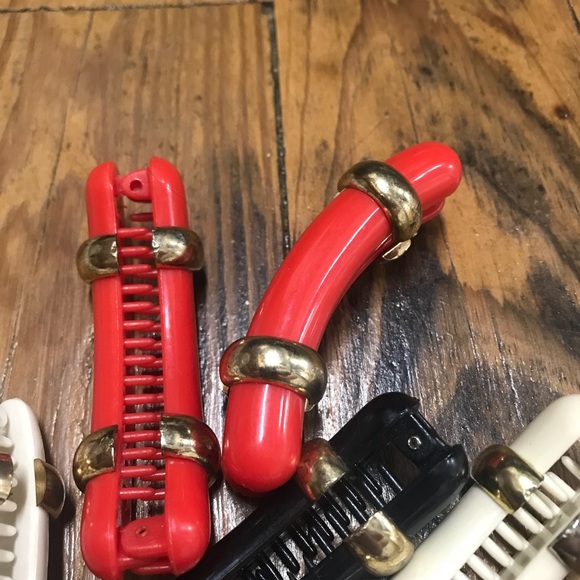 Vintage plastic hair clips - Picture 6 of 7
